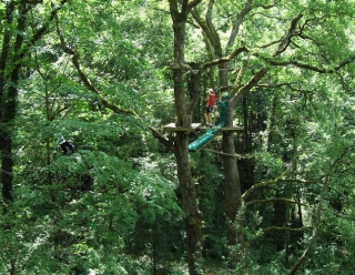  crossing the red course